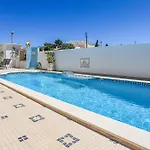 Vivienda Rosa * البوفيرا