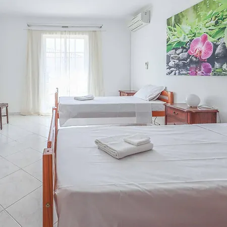 Vivienda Rosa * 알부페이라