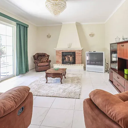 Vivienda Rosa 알부페이라